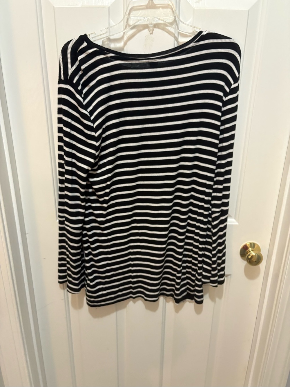 Old Navy Black & White Striped Long-Sleeve Top